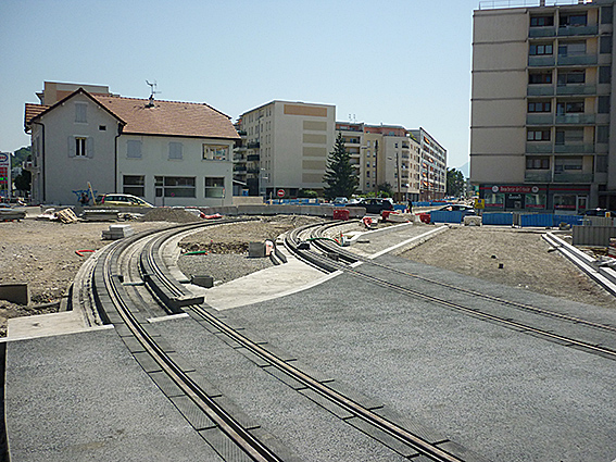 Der Kreisel am Étoile, gesehen in Richtung Avenue Henri Barbusse