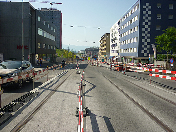 Die Avenue de Morges abwärts nach Galicien, Blick in Richtung Renens