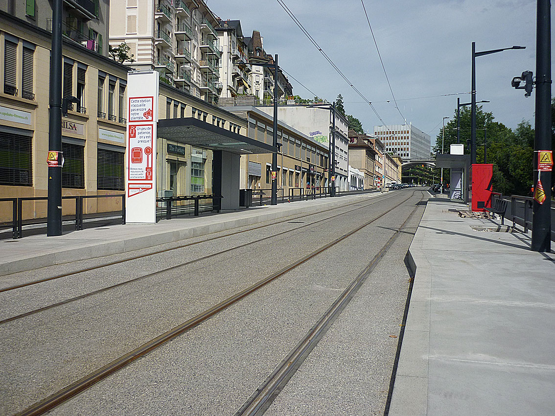 Die künftige Haltestelle Lausanne EPSIC an der Rue de Genève, Blick Richtung Lausanne-Flon